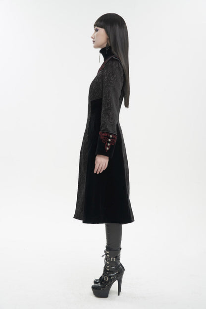 Finely Styled Coat with a Classic Vintage Look