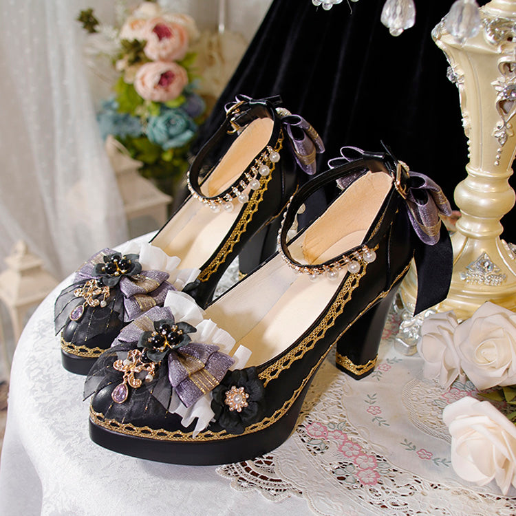 Effortlessly Elegant Heels with a Timeless Design