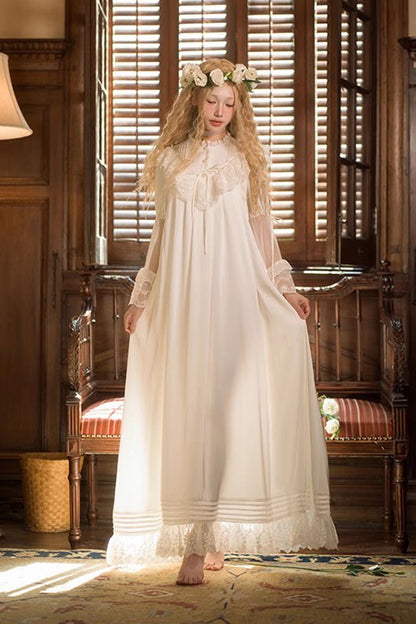 Subtly Elegant Dress with a Refined Vintage Look