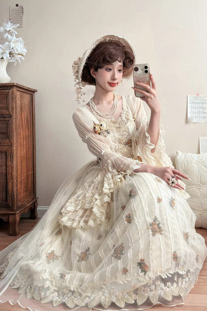 Subtly Elegant Dress with a Refined Vintage Look