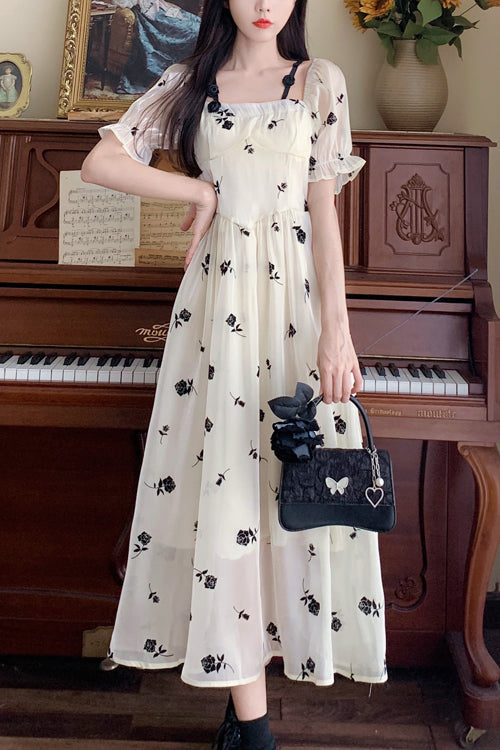 Classic Vintage Dress with a Flattering Fit