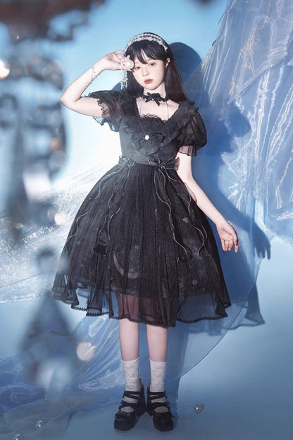 Subtly Elegant Dress with a Refined Vintage Look