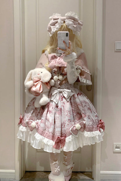 Finely Styled Dress with a Classic Vintage Look