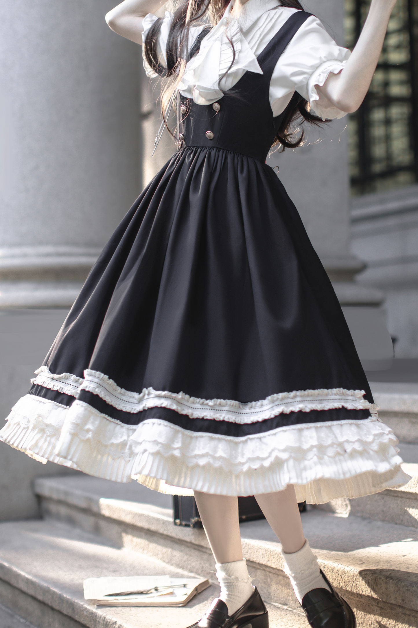 [reserved Item] Light Low College Style British Retro Vest Skirt + Shirt + Ribbon Tie + Brooch