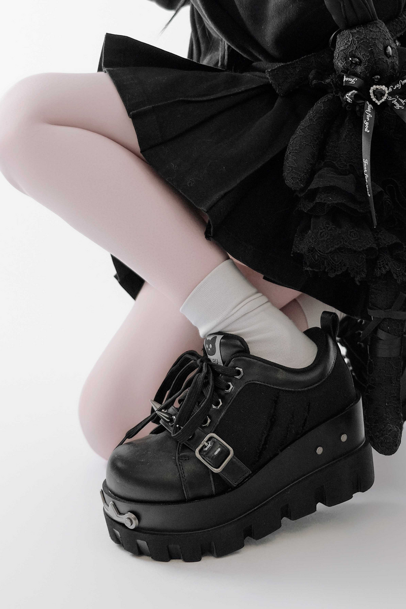 Y2k Subculture Rivet Platform Sneakers