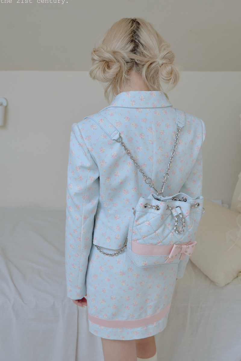Flower Quilted Chain Bucket Bag