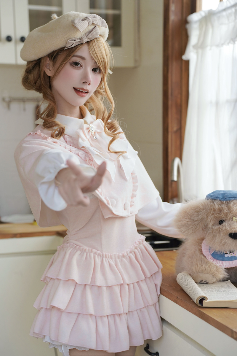 Girly Dress + Cape