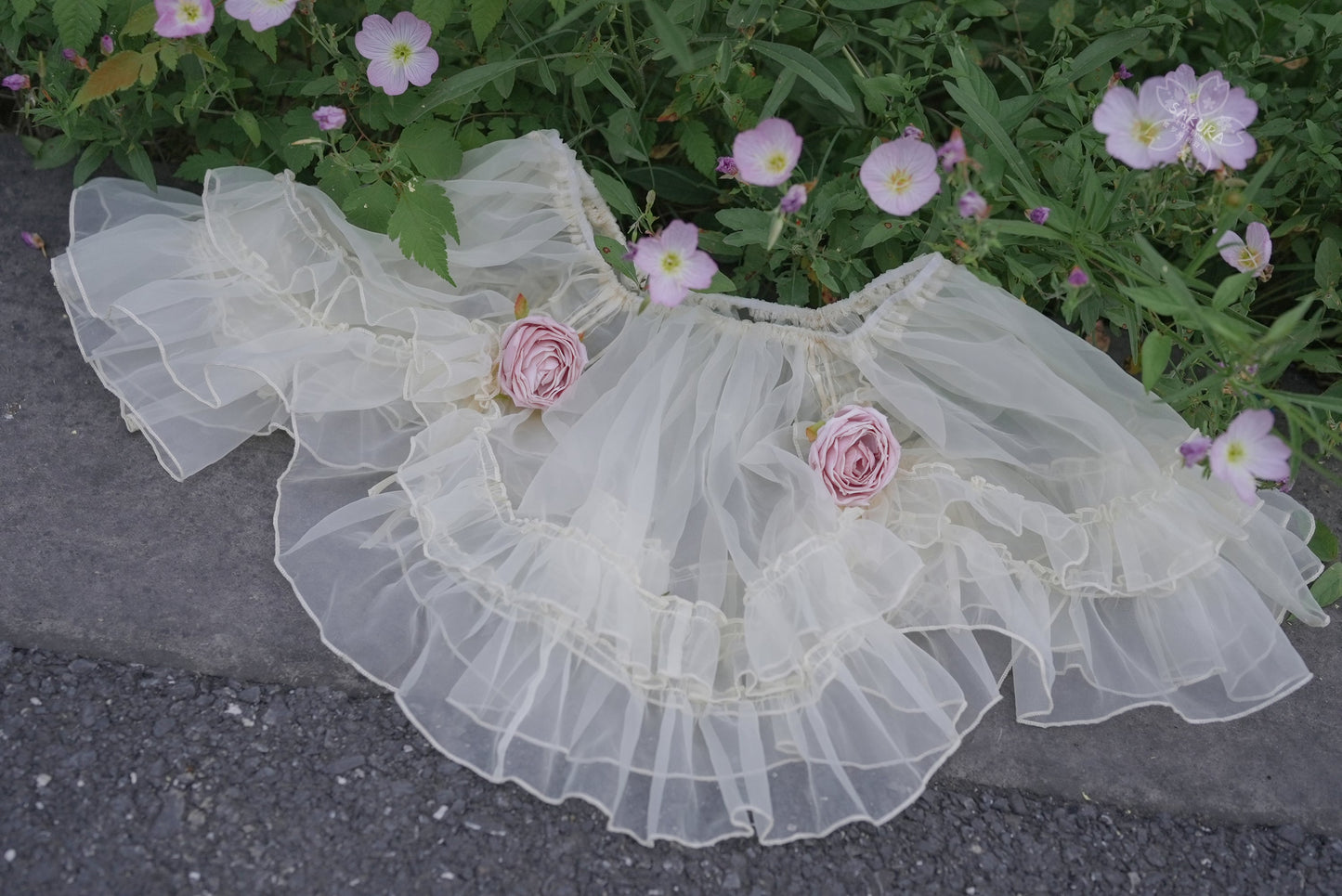 [pre-order Deadline: July 4] Monet Garden Oil Handle Classical Bustier Top + Skirt + Tulle Veil + Ribbon