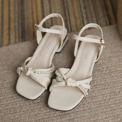 Casually Elegant Sandals with a Refined Edge