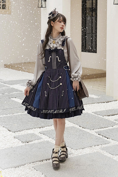 Finely Styled Dress with a Classic Vintage Look