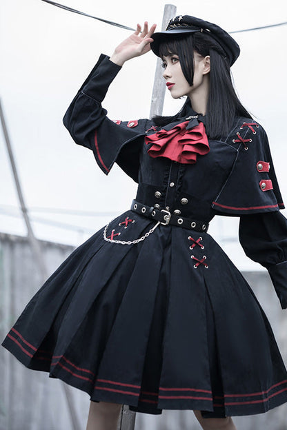 Finely Styled Dress with a Classic Vintage Look