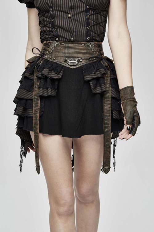 Casually Elegant Garment with a Refined Edge