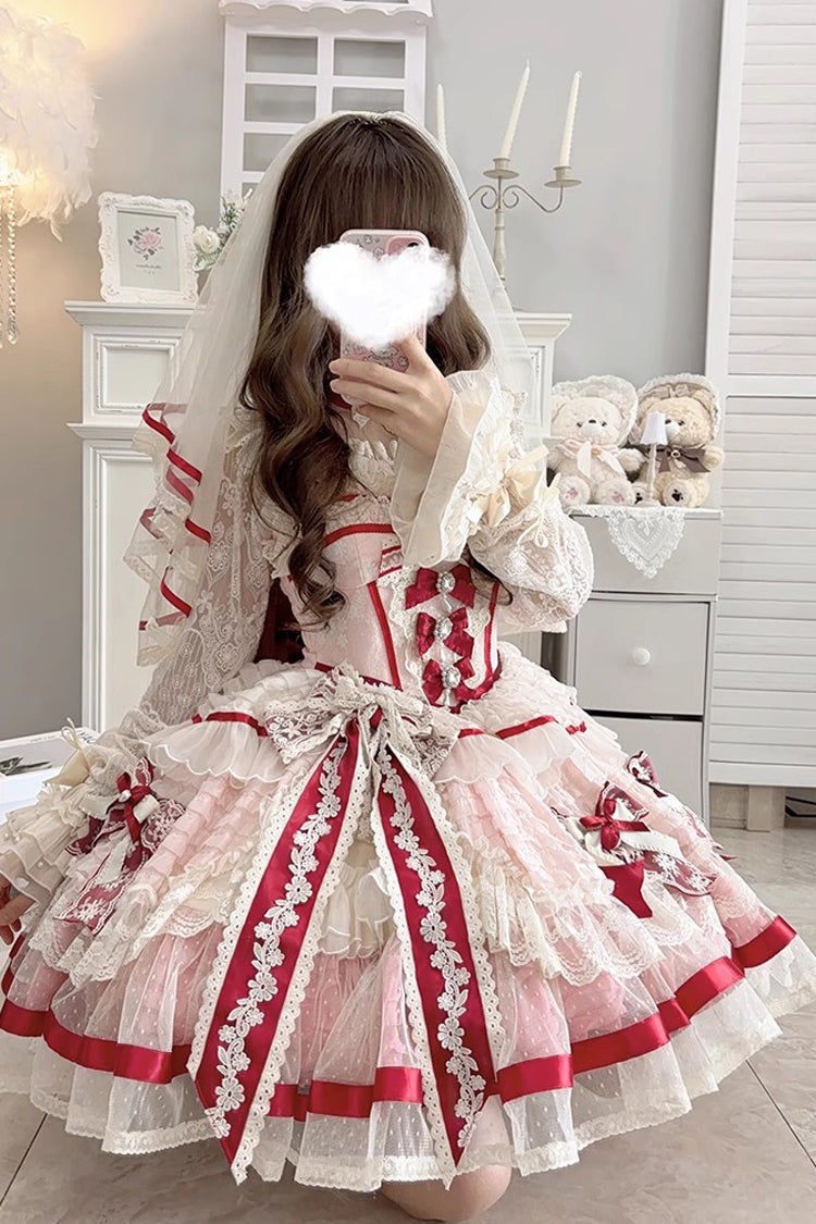 Finely Styled Dress with a Classic Vintage Look