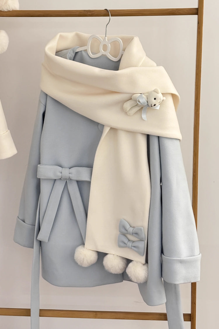 Subtly Elegant Coat with a Refined Vintage Look