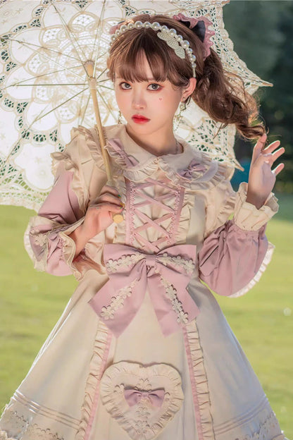 Subtly Elegant Dress with a Refined Vintage Look