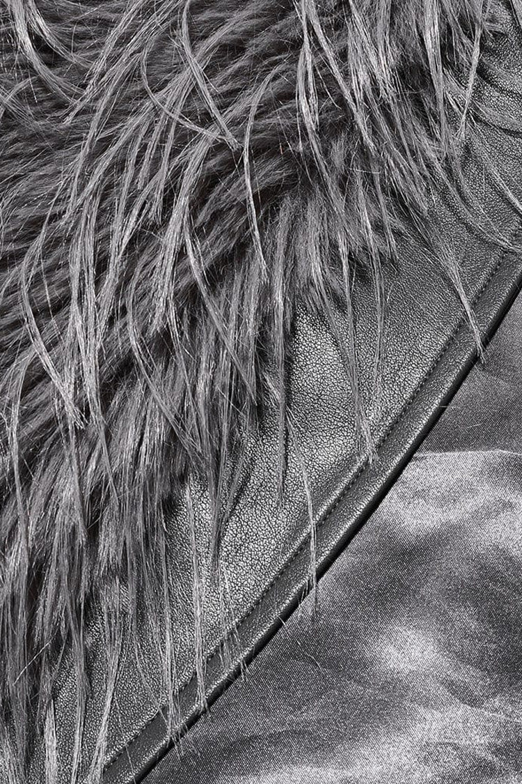Beautifully Finished Coat in a Timeless Design