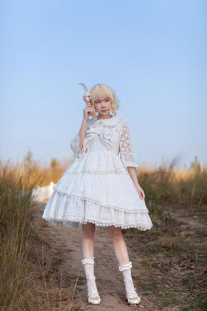 Subtly Elegant Dress with a Refined Vintage Look