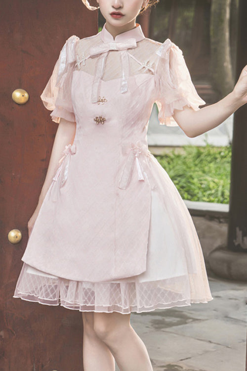 Finely Styled Dress with a Classic Vintage Look