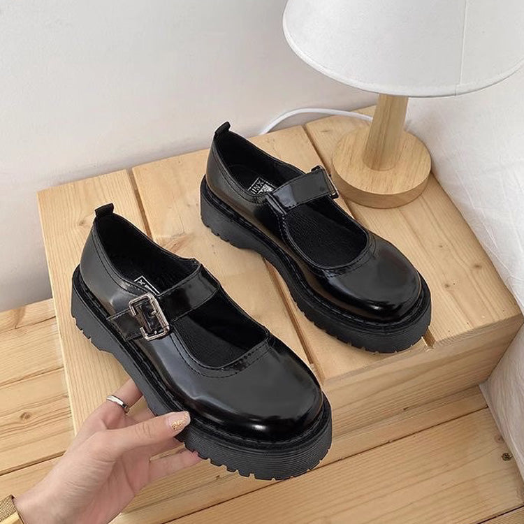 Thoughtfully Designed Shoes in a Timeless Style