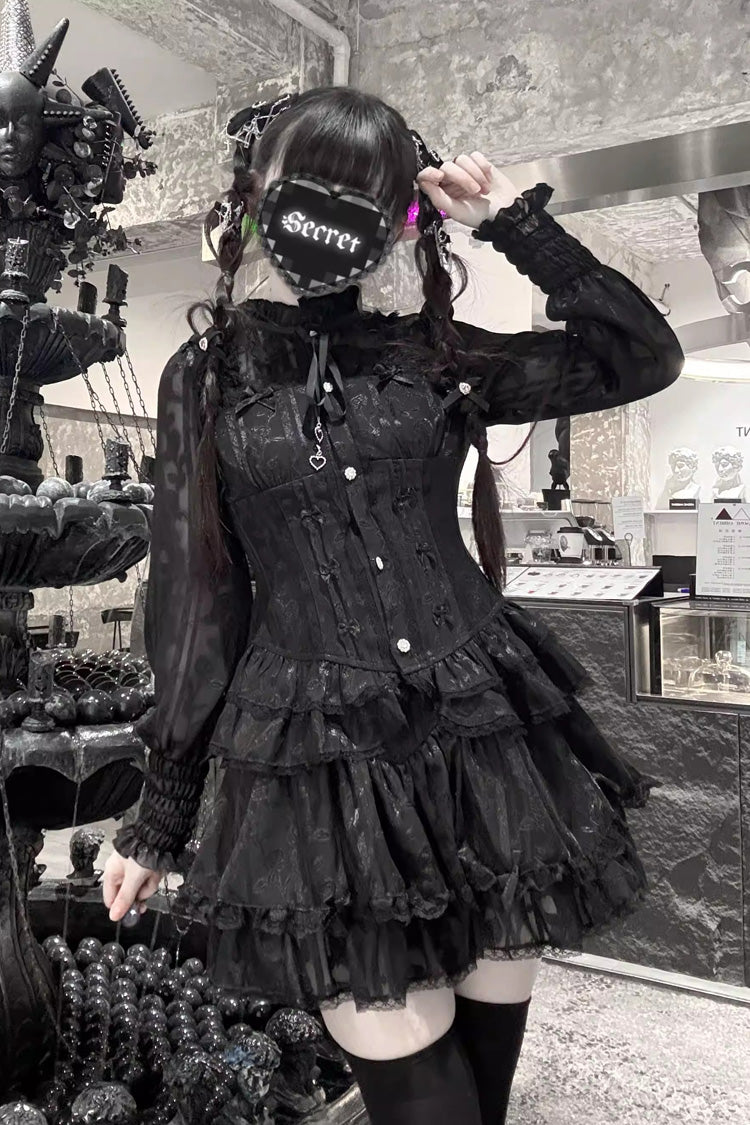 Beautifully Finished Blouse in a Timeless Design