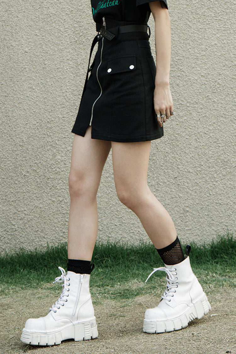 Sophisticated Garment with a Clean Classic Look
