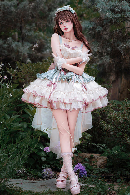 Subtly Elegant Dress with a Refined Vintage Look