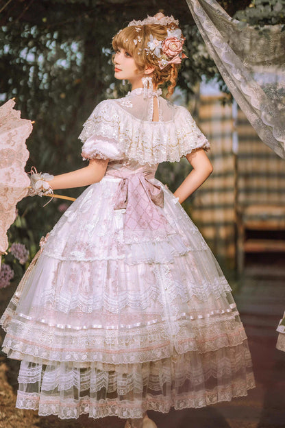 Beautifully Crafted Dress in a Classic Style