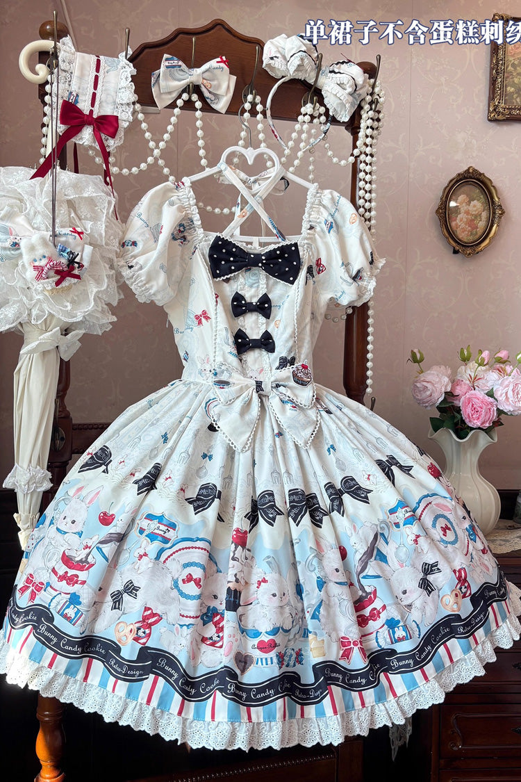 Subtly Elegant Dress with a Refined Vintage Look