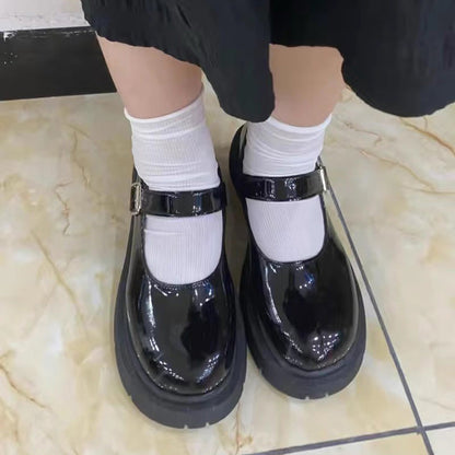 Thoughtfully Designed Shoes in a Timeless Style