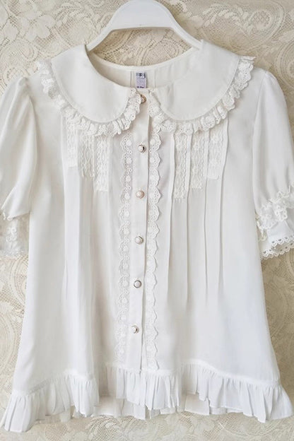 Vintage Style Blouse with a Modern Fit