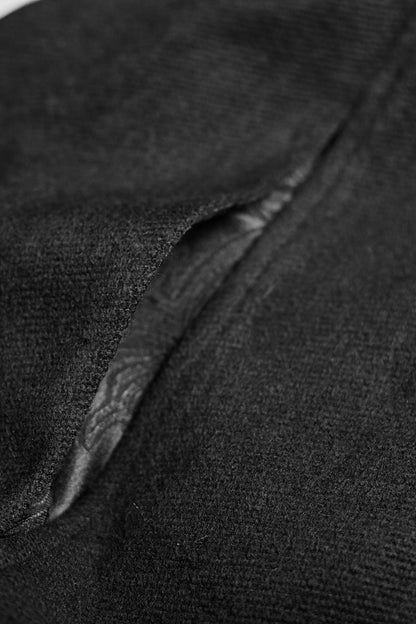 Subtly Elegant Coat with a Refined Vintage Look