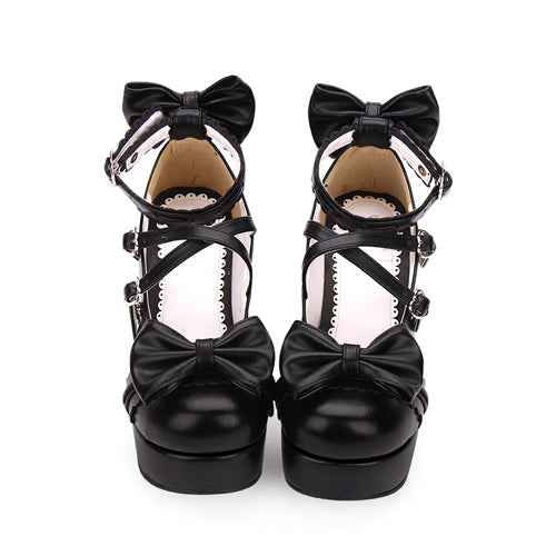 Effortlessly Elegant Shoes with a Timeless Design