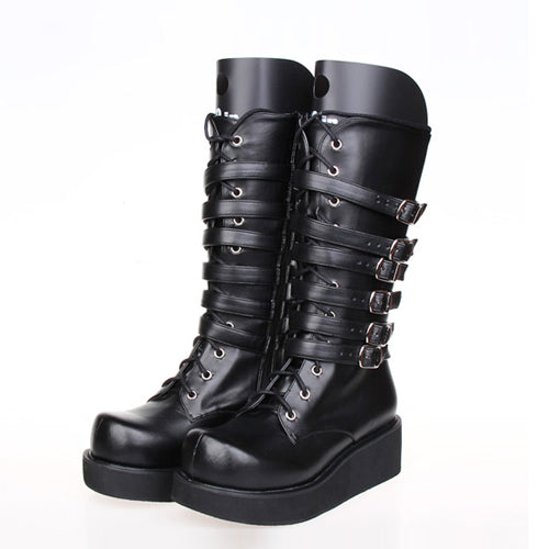 Subtly Elegant Boots with a Refined Vintage Look