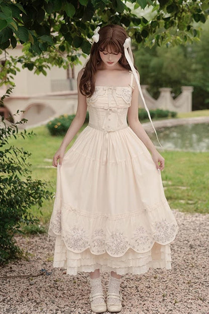 Beautifully Crafted Dress in a Classic Style