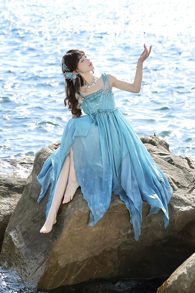 Subtly Elegant Dress with a Refined Vintage Look