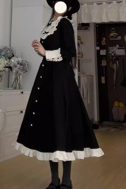 Sophisticated Dress with a Clean Classic Look