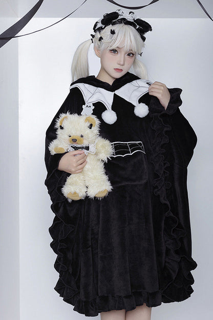 Finely Styled Coat with a Classic Vintage Look