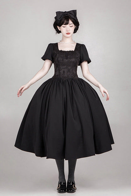 Beautifully Crafted Dress in a Classic Style