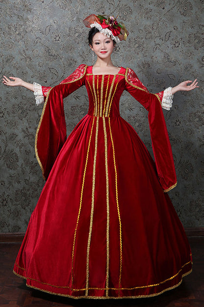 Finely Styled Dress with a Classic Vintage Look