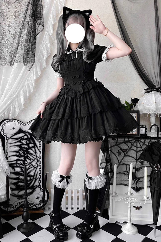 Finely Styled Dress with a Classic Vintage Look