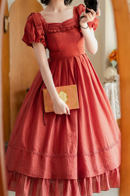 Effortlessly Elegant Dress with a Timeless Design
