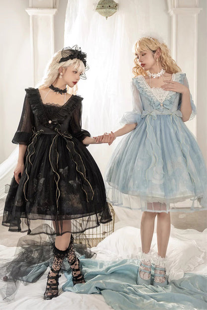 Subtly Elegant Dress with a Refined Vintage Look