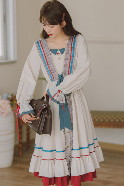 Classic Vintage Dress with a Flattering Fit