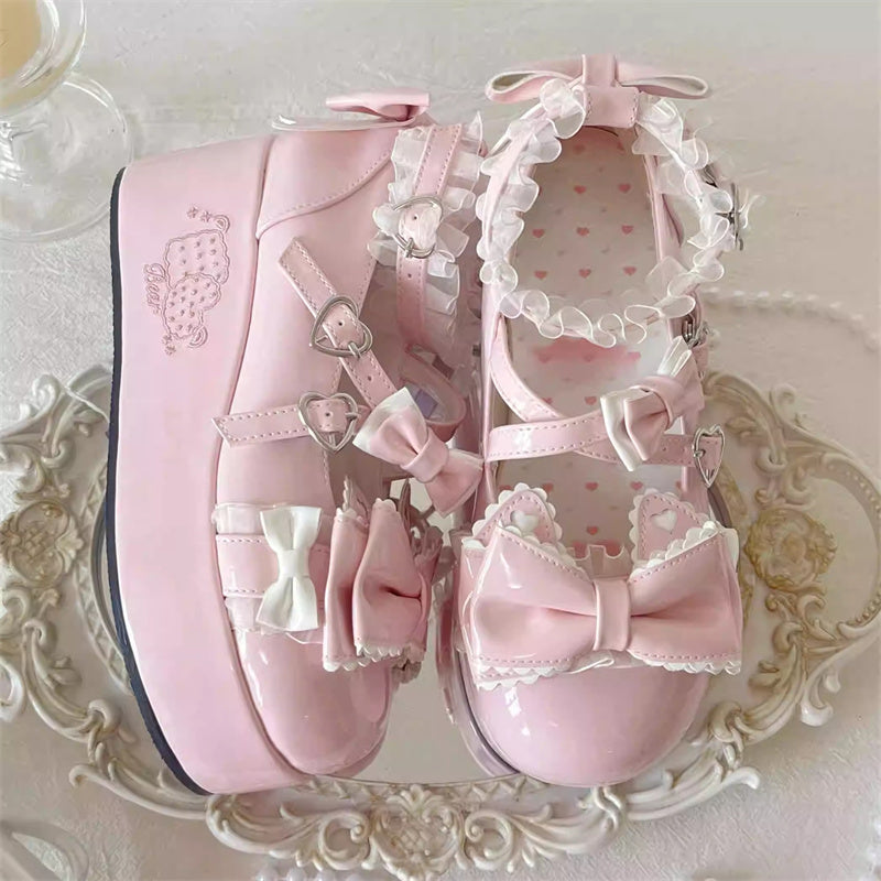 Classic Vintage Shoes with a Flattering Fit