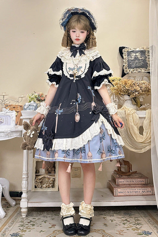 Finely Styled Dress with a Classic Vintage Look