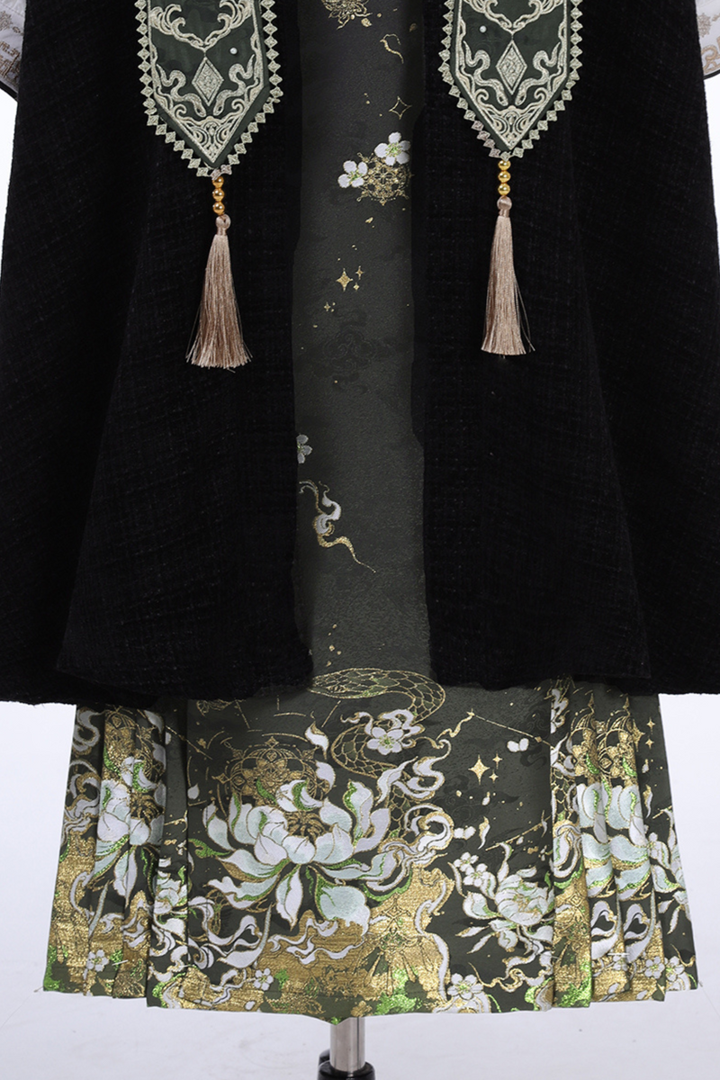[pre-order] Dark Chinese-style Shirt + Cape + Skirt