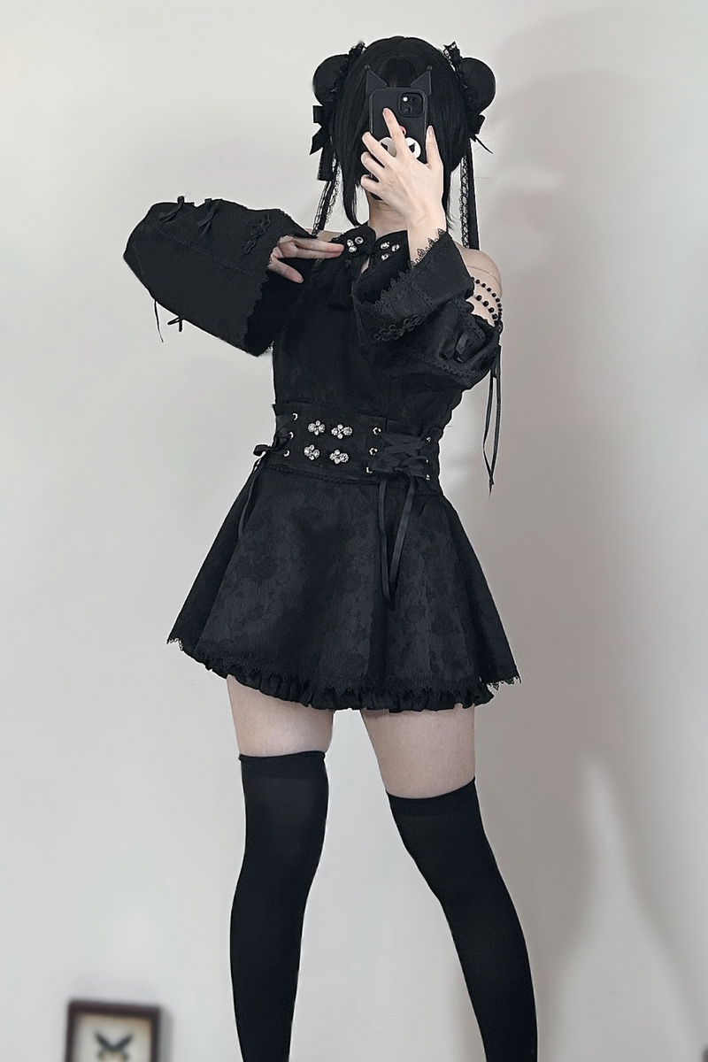 [reserved Item] Mine China Stand Top + Ruffle Pants + Accessories
