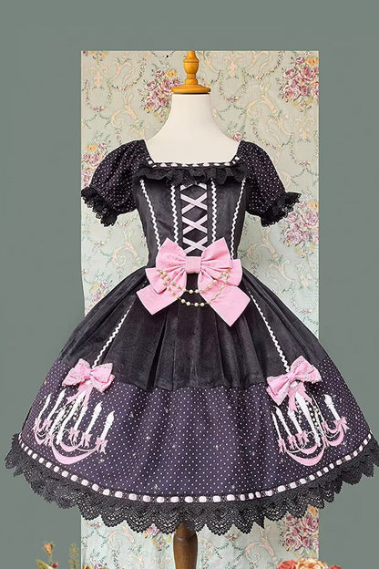 Subtly Elegant Dress with a Refined Vintage Look