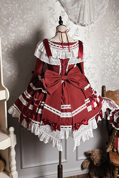 Subtly Elegant Dress with a Refined Vintage Look