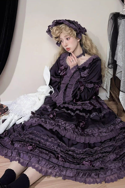 Subtly Elegant Dress with a Refined Vintage Look